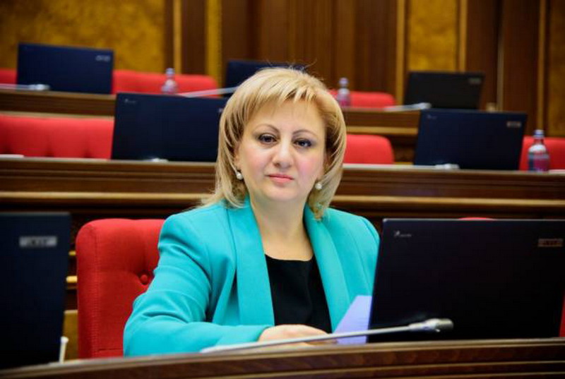 Депутат парламента от РПА Рузанна Мурадян отказалась от мандата