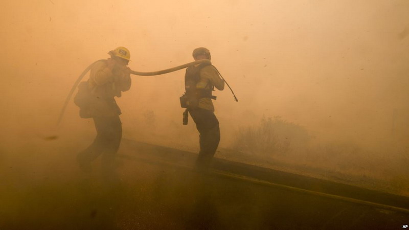 Число жертв крупнейшего в истории Калифорнии лесного пожара возросло до 42