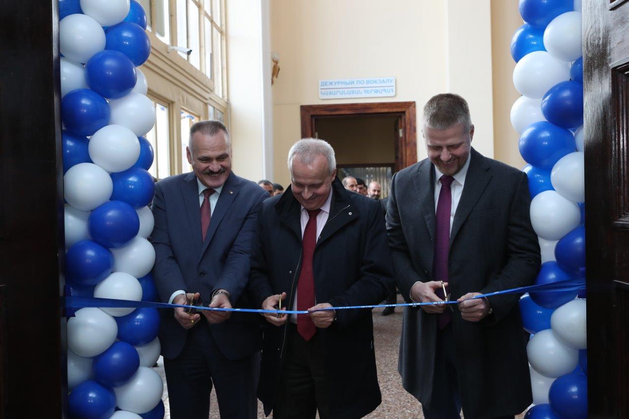Банк ВТБ (Армения) открыл новый филиал “Тигран Мец” в здании железнодорожного вокзала