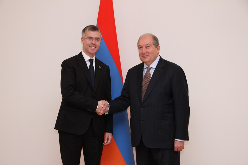 Президент Армен Саргсян принял верительные грамоты посла Швеции в Армении Ульрика Тидестрома