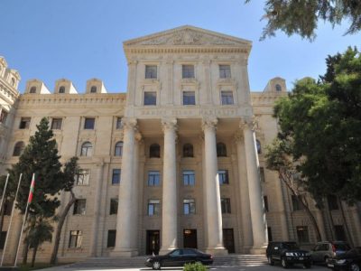 Баку после обиды на Францию обиделся на США: заявление МИД Азербайджана