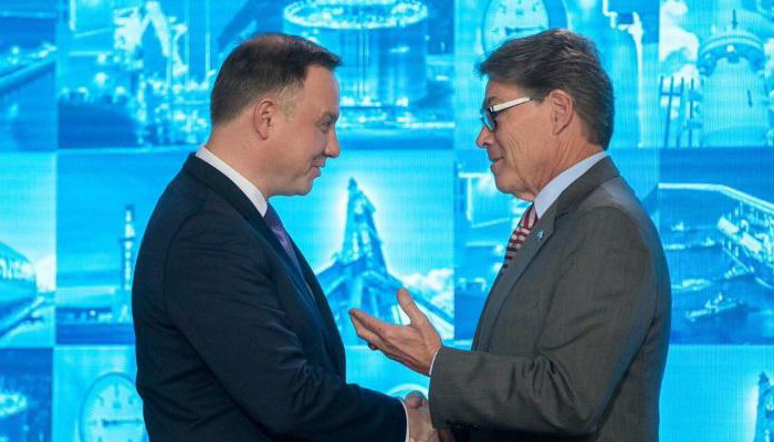 Польша подписала новый 24-летний договор на поставку газа из США: «Это знак для всей Европы»