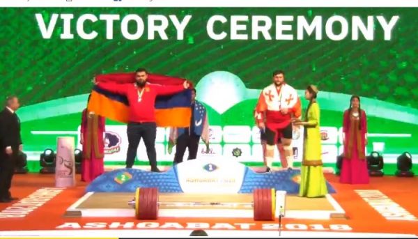 Супертяжеловес Гор Минасян завоевал серебряную медаль чемпионата мира в Ашгабаде