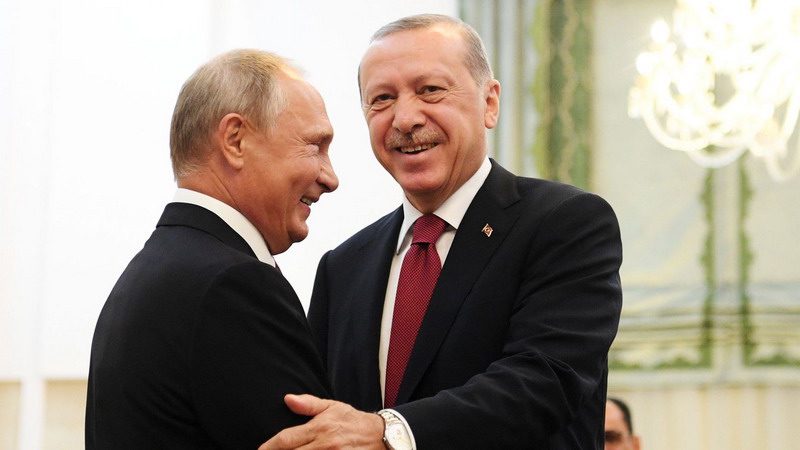 L’Express. «Диагональ Путин-Эрдоган»: они скрепляют один из самых циничных альянсов XXI века