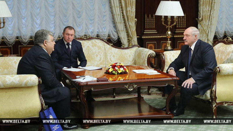 Лукашенко обсуждает вопрос генсека ОДКБ … с послом Азербайджана в Минске