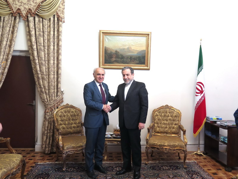Посол Армении в Тегеране и замглавы МИД Ирана обсудили вопросы экономического сотрудничества в условиях санкций США