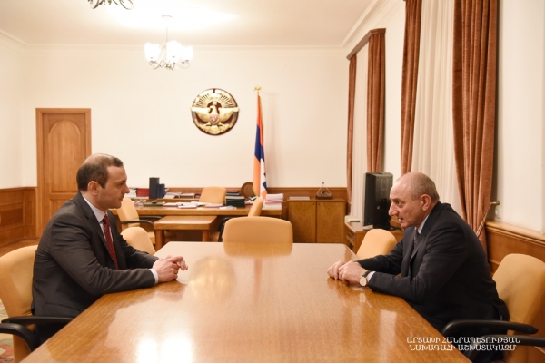 Бако Саакян принял секретаря Совета безопасности Армении Армена Григоряна