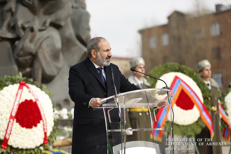 Происходящие в Армении процессы служат и должны служить восстановлению надежды и оптимизма людей: Никол Пашинян воздал дань уважения памяти жертв землетрясения 1988 года
