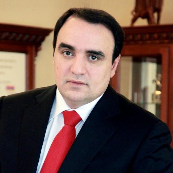 Артур Багдасарян уходит из политики: заявление «Оринац еркир»