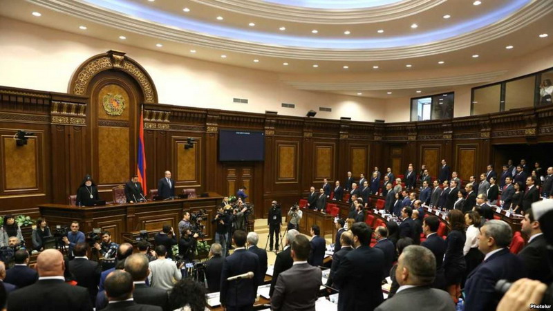 Фракции парламента объявили имена кандидатов на должности председателей комиссий