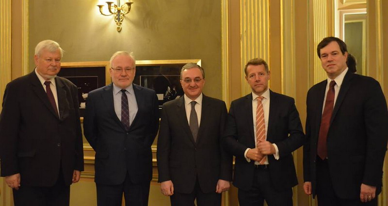 В Париже стартовала встреча Зограба Мнацаканяна с сопредседателями МГ ОБСЕ