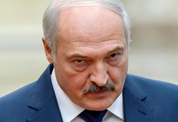 Лукашенко отмахнулся от российского рубля: у белорусов должна быть «собственная квартира»