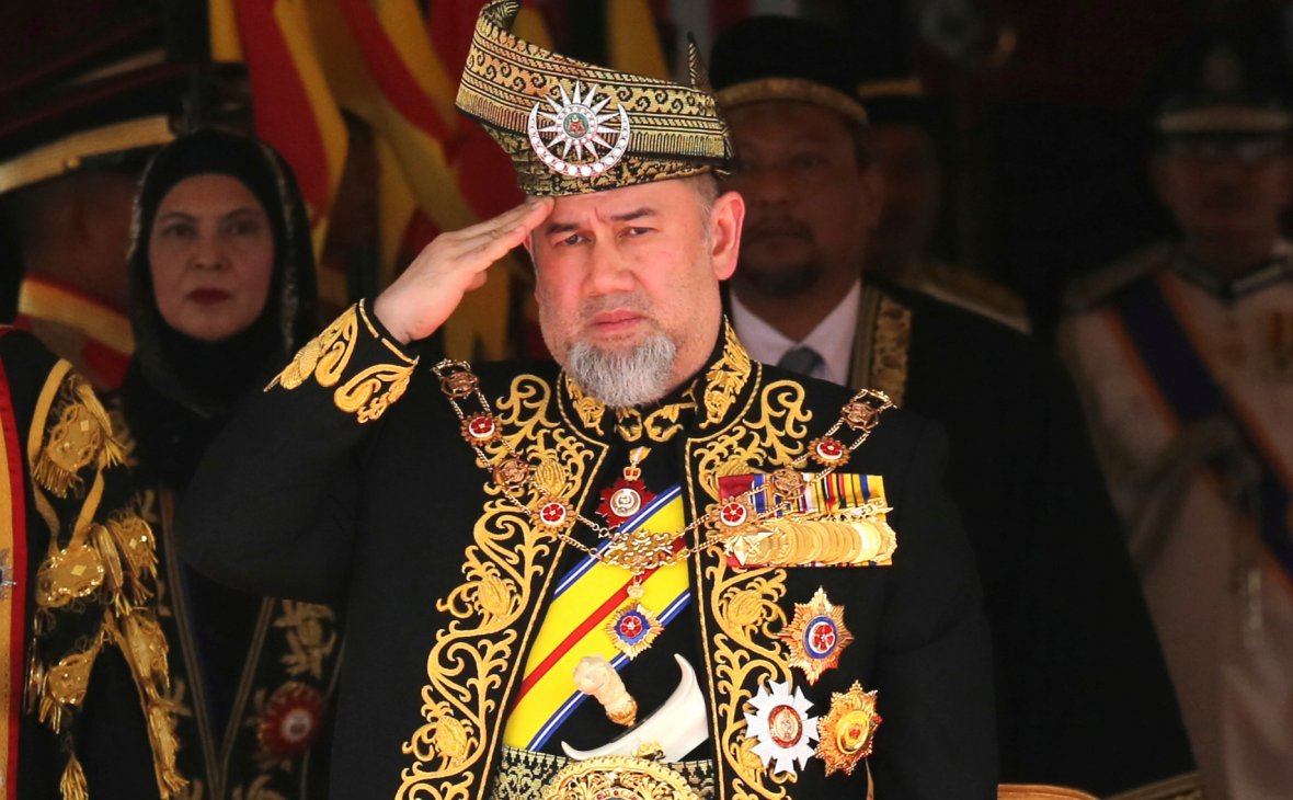 Король Малайзии Мухаммад V отрекся от престола: причины неясны