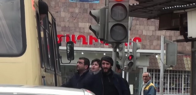 Активными участниками инцидента с автобусом с призывниками были ранее судимые Меружан Восканян и Гор Акобян