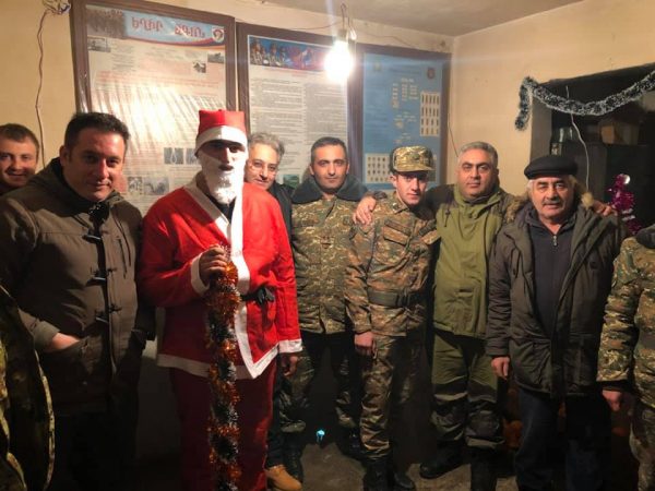 На позициях спокойно, Дед Мороз тоже есть: Арцрун Ованнисян