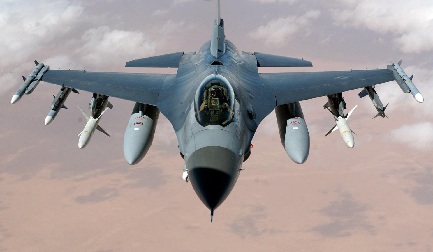 Болгария приняла решение о начале переговоров с США о закупке истребителей F-16