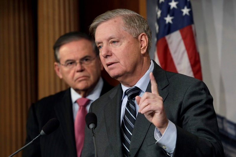 Сенаторы США Линдси Грэм и Боб Менендес инициируют новый законопроект о санкциях против России