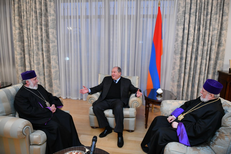 Служить Отечеству – миссия: президент Саргсян принял Католикоса Всех Армян и Католикоса Великого Дома Киликийского