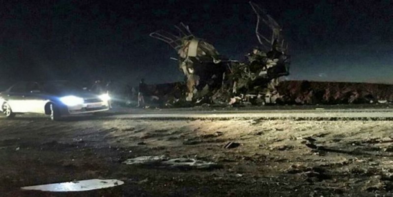 В Иране террорист-смертник напал на автобус с военными: десятки погибших — видео