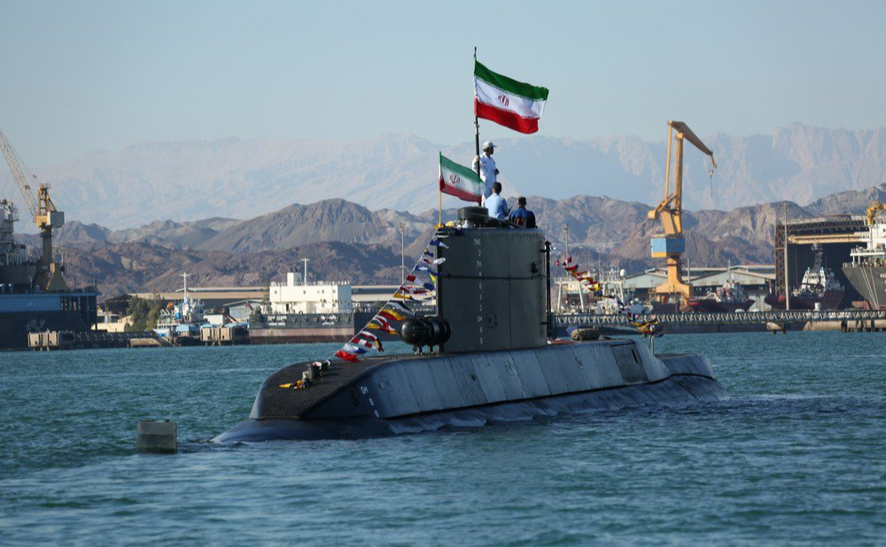 Иран представил подводную лодку нового класса с крылатыми ракетами: видео