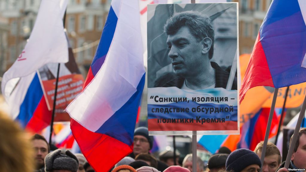 LIVE. В России проходят массовые марши памяти Бориса Немцова с лозунгами против Путина