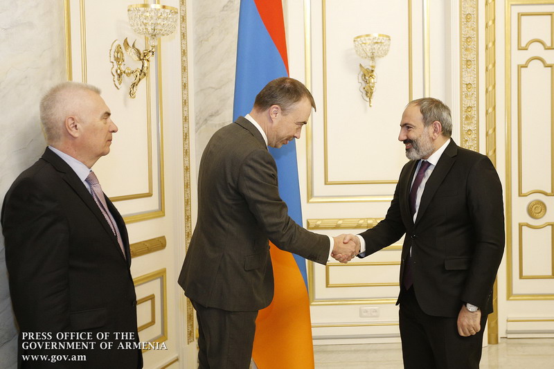 Никол Пашинян принял спецпредставителя ЕС по Южному Кавказу Тойво Клаара