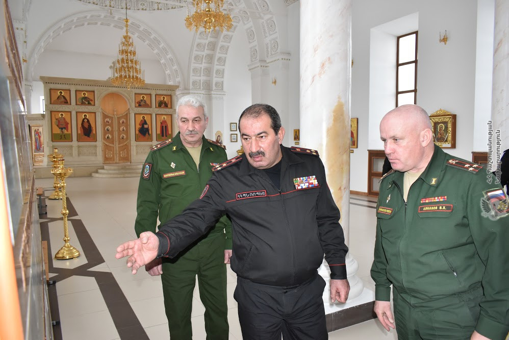 Начальник Военной полиции МО Армении посетил 102-ую российскую военную базу в Гюмри