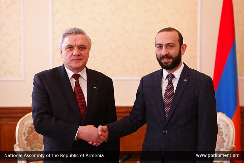 Украина всецело поддерживает текущие в Армении процессы: посол Украины в Армении