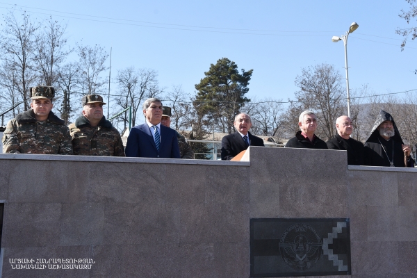 В Степанакерте прошли торжественные мероприятия в честь 60-летия Вазгена Саргсяна