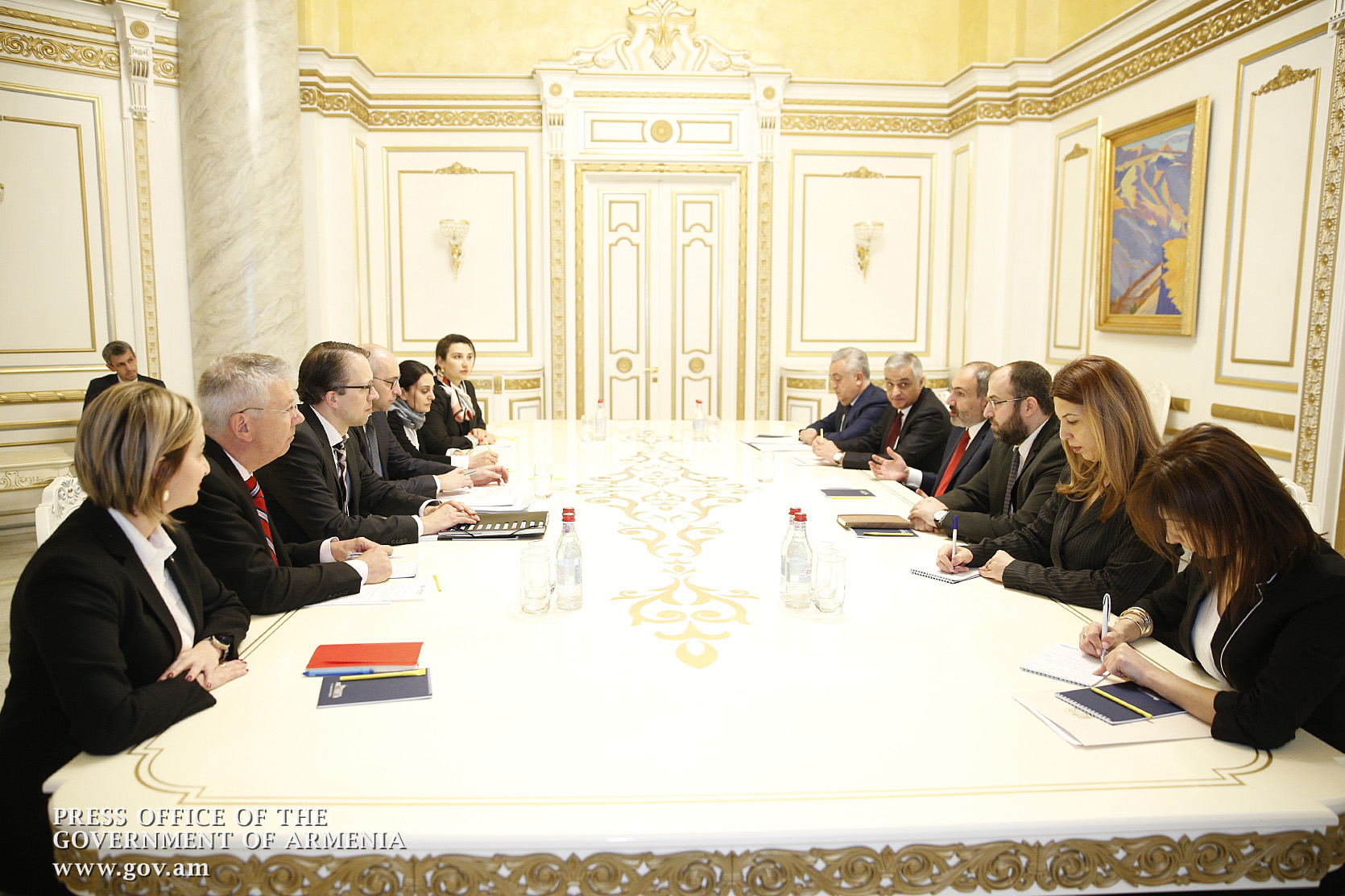 Обсуждены вопросы расширения сотрудничества между правительством Армении и Немецким банком развития KfW