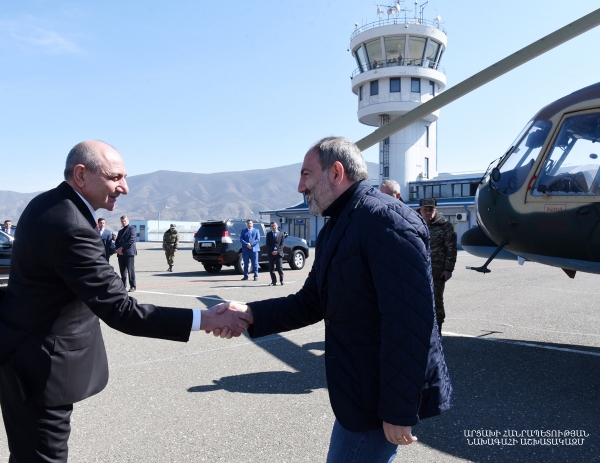 Никол Пашинян отбыл в Арцах, где примет участие в заседании Совбеза Армении.