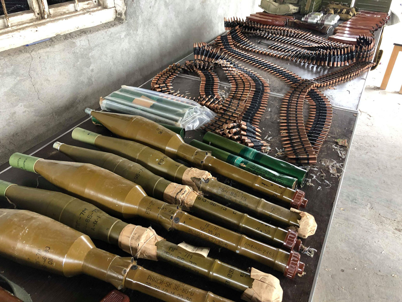 Полиция обнаружила целый арсенал незаконного оружия и боеприпасов в селе Аршалуйс: фото