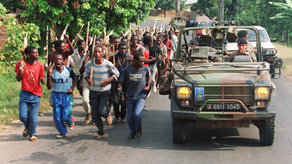 Макрон поручил комиссии историков оценить действия Франции в Руанде в 1994г