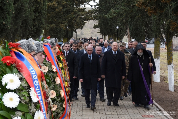 Президенты Арцаха и Армении посетили села Талиш и Магавуз, освобожденные от захватчиков 26 лет назад