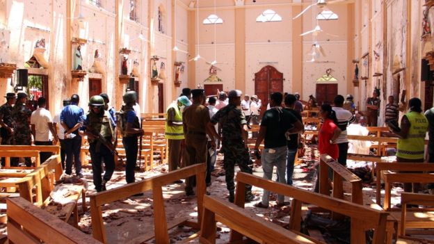 Взрывы в христианских церквях в Шри-Ланке: более 200 погибших
