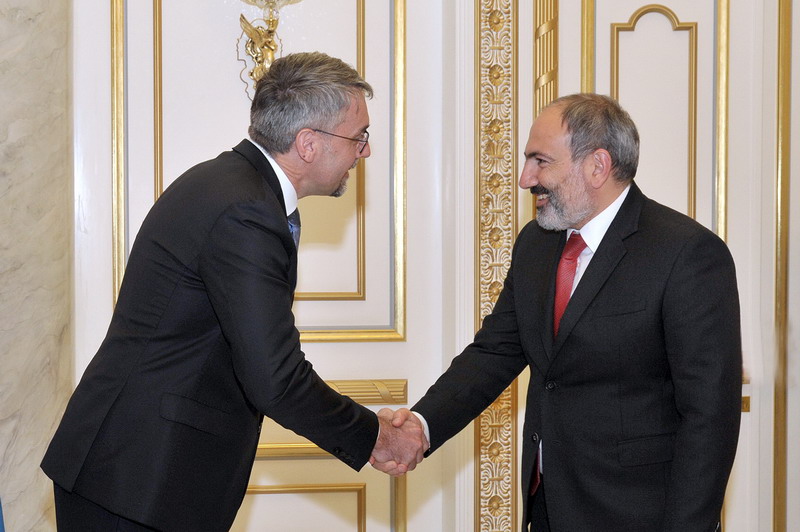Премьер-министр Армении и министр обороны Чехии обсудили вопросы военного сотрудничества