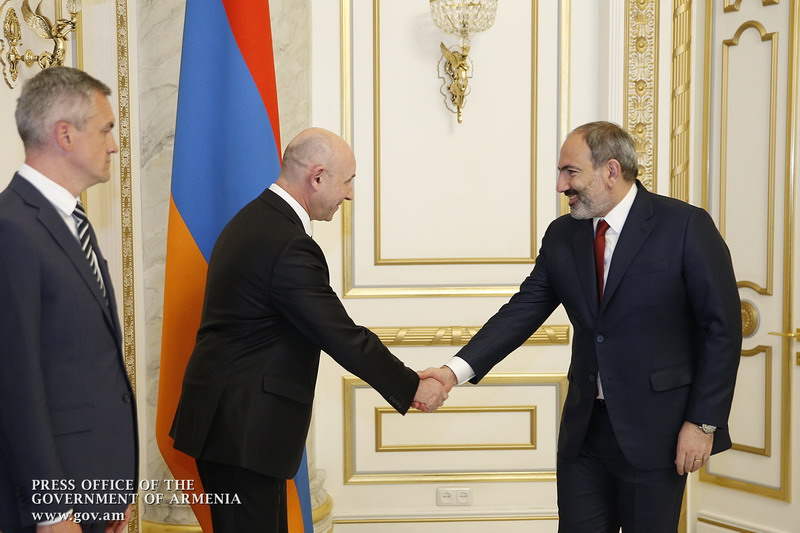 Никол Пашинян принял посла Беларуси в Армении Игоря Назарука
