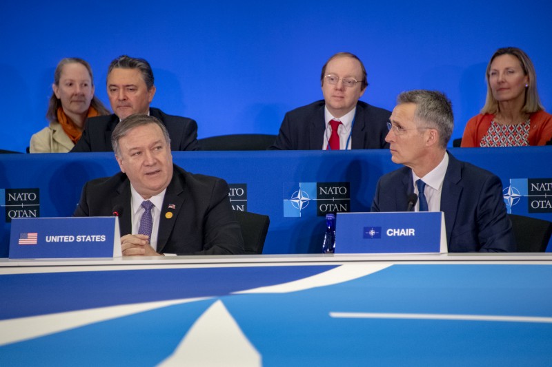 «Мы, члены НАТО, по праву добивались мира через силу»: Майк Помпео — на Североатлантическом совете