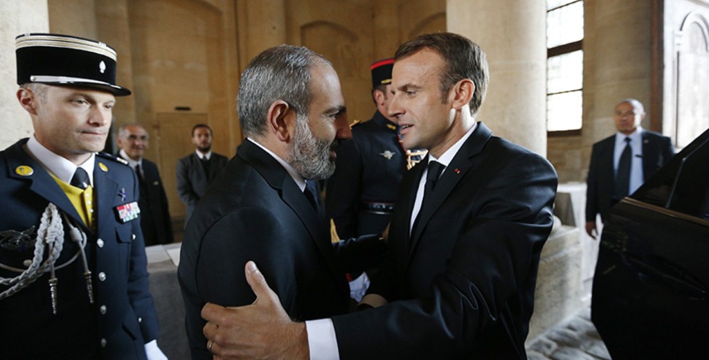 Армения выражает свою солидарность с французами и разделяет их чувства: Пашинян — Макрону