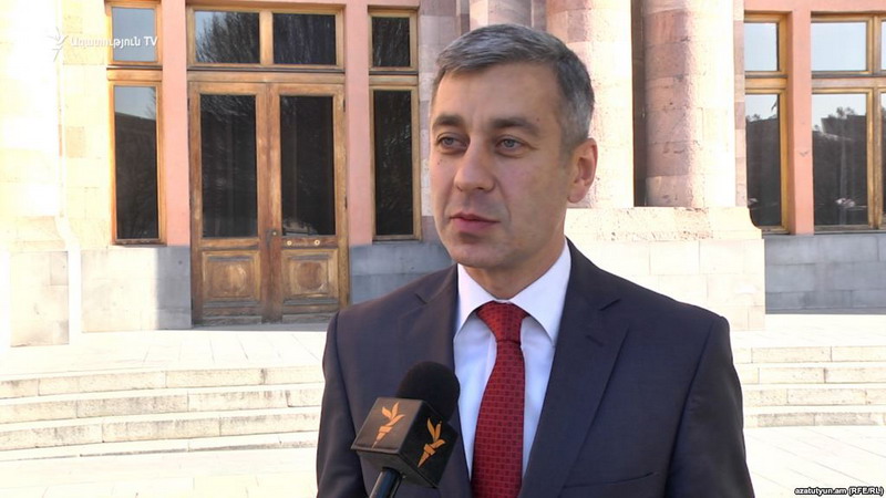 Владимир Карапетян: сотрудники аппарата уволены за «ненадлежащее выполнение поручений премьер-министра»