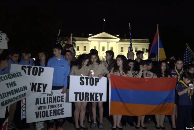 Представители армянской общины США зажгли свечи перед Белым домом, напомнив о требовании признания Геноцида армян