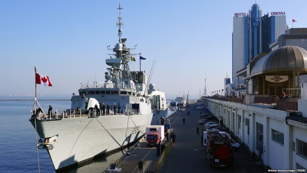 Совместные военно-морские учения стран-членов НАТО и Украины стартовали в Черном море