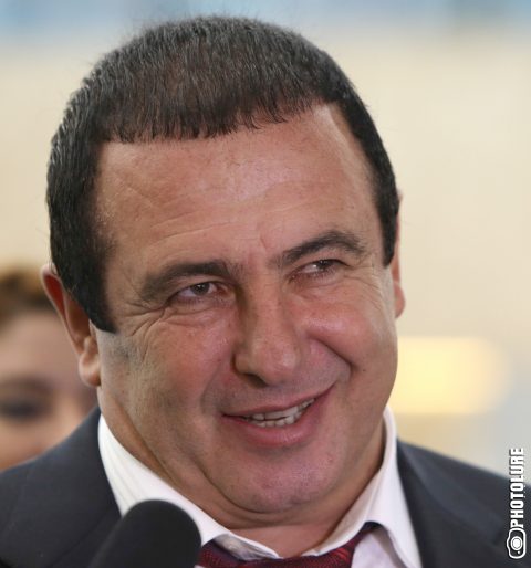 Гагик Царукян из здания Правительства вышел без настроения