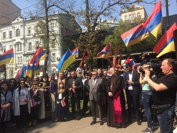 Союз армян Украины по всей стране организовал мероприятия памяти жертв Геноцида армян