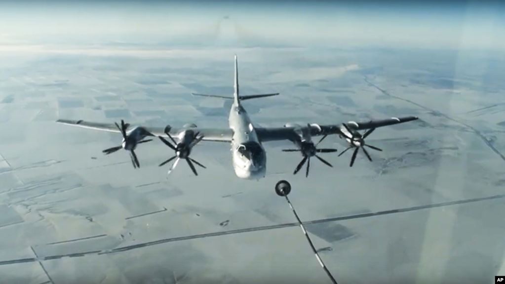 Истребители ВВС США перехватили шесть российских военных самолетов в зоне ПВО Аляски