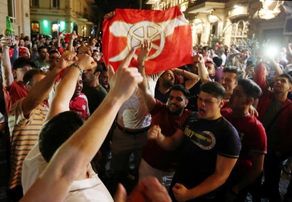 «Мы были в Карабахе и везде…»: фанаты «Арсенала» своей песней в Баку ввергли в «ужас» — видео
