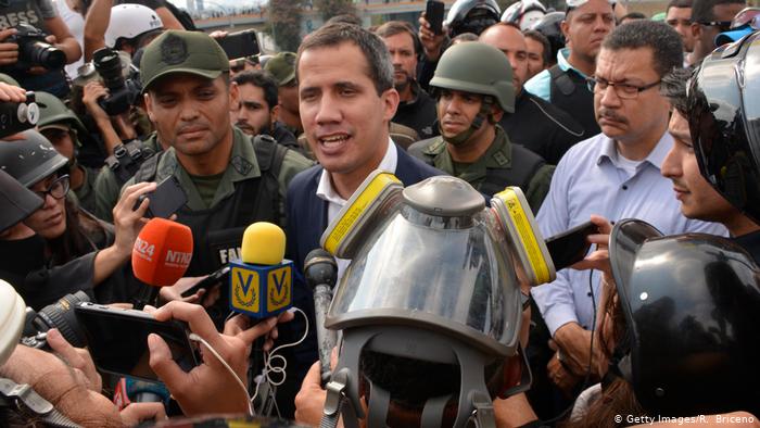 Венесуэла: Хуан Гуайдо признал ошибки в подготовке к свержению режима Мадуро