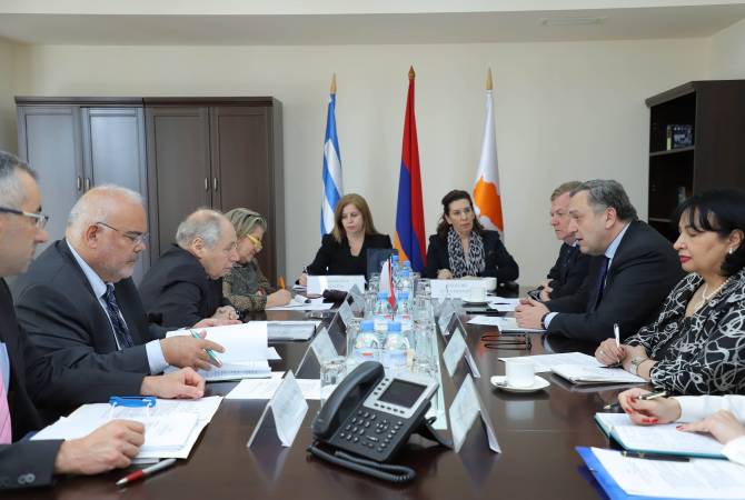 Главы МИД Армении, Греции и Кипра проведут первую трехстороннюю встречу в июне в Никосии