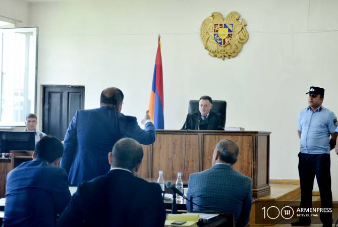Суд отклонил ходатайство адвокатов Роберта Кочаряна о самоотводе судьи Давида Григоряна