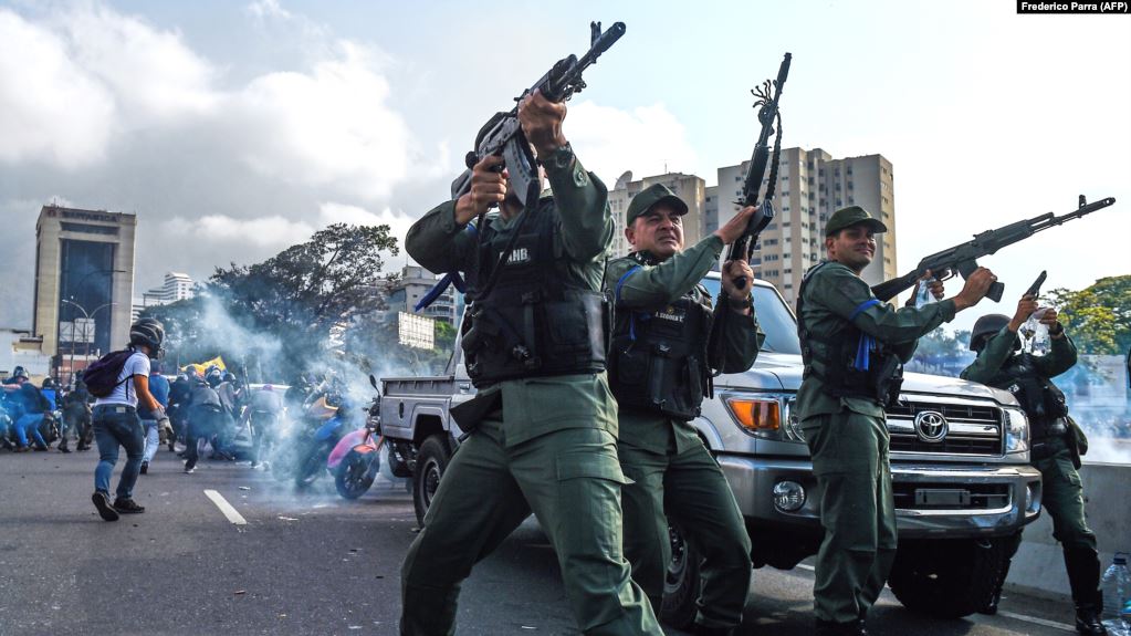 Майк Помпео: Мадуро хотел сбежать на Кубу, но его отговорили из Кремля